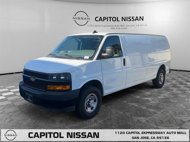 2022 Chevrolet Express 2500