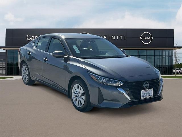 Photo of 2025 Gun Metallic Nissan Sentra