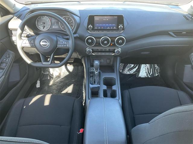 Photo of 2025 Gun Metallic Nissan Sentra