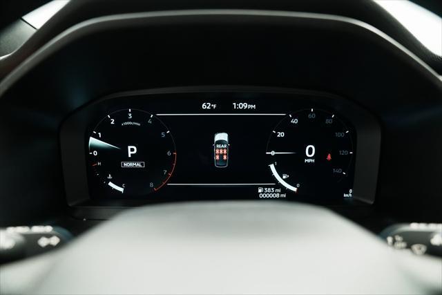 Photo of 2025 White Diamond With Black Roof Mitsubishi Outlander