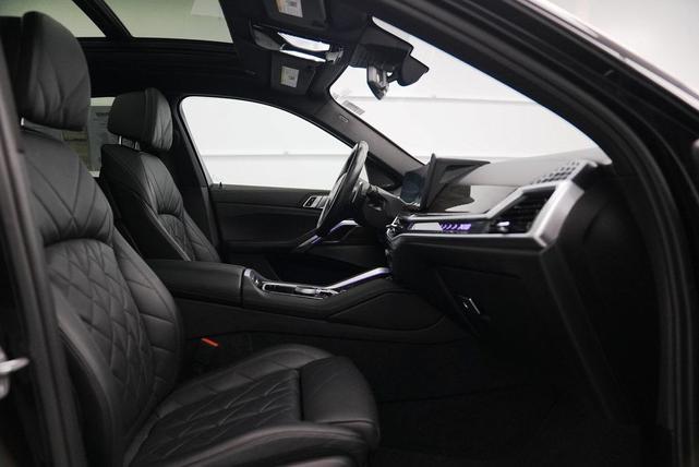 Photo of 2024 Black BMW X6