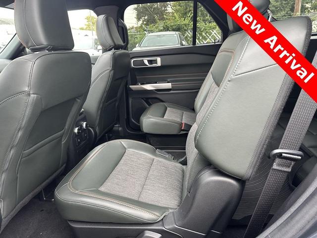 Photo of 2022 Stone Blue Metallic Ford Explorer