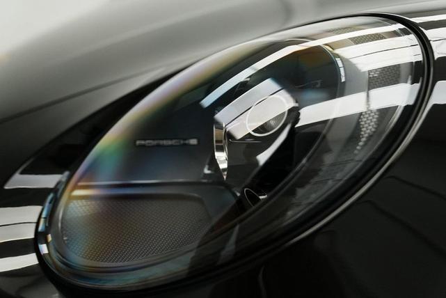 Photo of 2022 Black Porsche 911