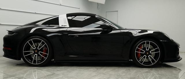 Photo of 2022 Black Porsche 911