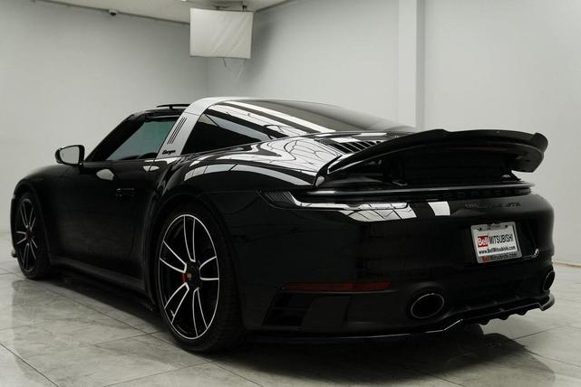 Photo of 2022 Black Porsche 911