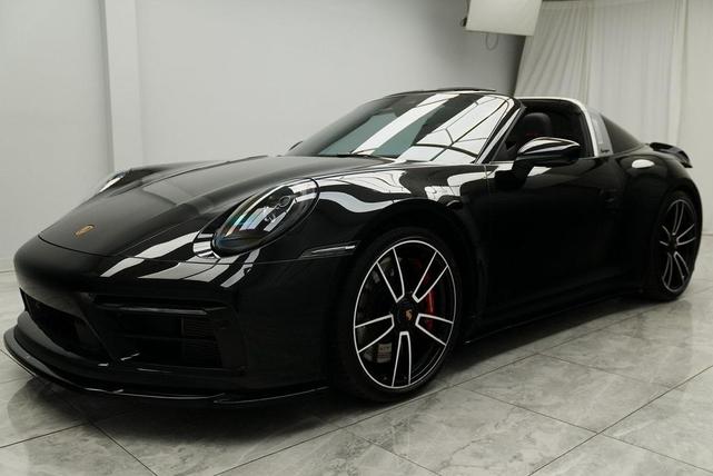 Photo of 2022 Black Porsche 911