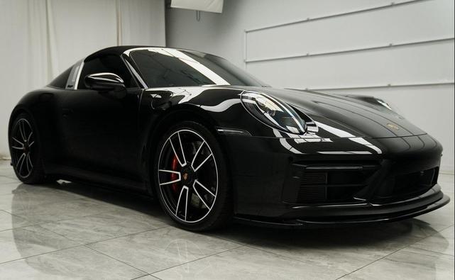 Photo of 2022 Black Porsche 911