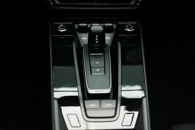 Photo of 2022 Black Porsche 911