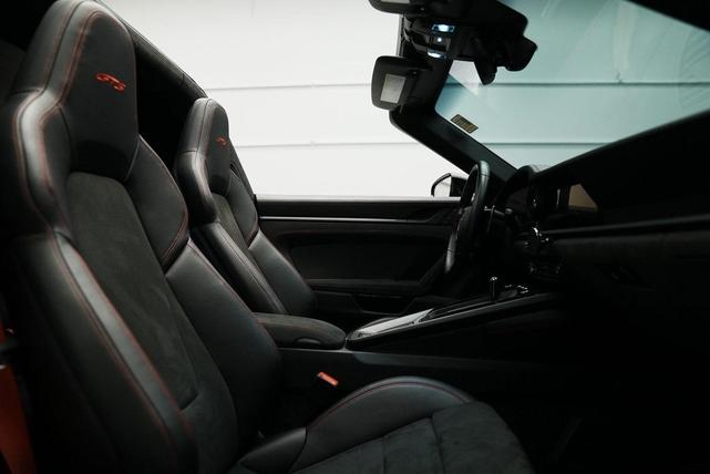 Photo of 2022 Black Porsche 911