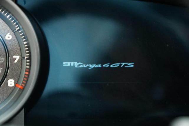 Photo of 2022 Black Porsche 911
