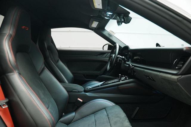 Photo of 2022 Black Porsche 911