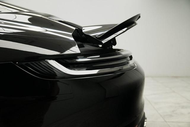 Photo of 2022 Black Porsche 911