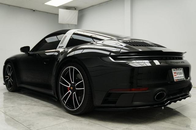 Photo of 2022 Black Porsche 911