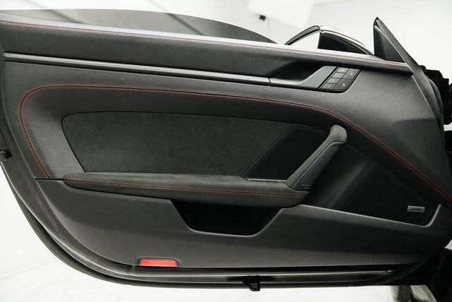Photo of 2022 Black Porsche 911