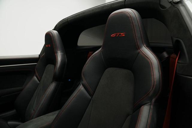 Photo of 2022 Black Porsche 911
