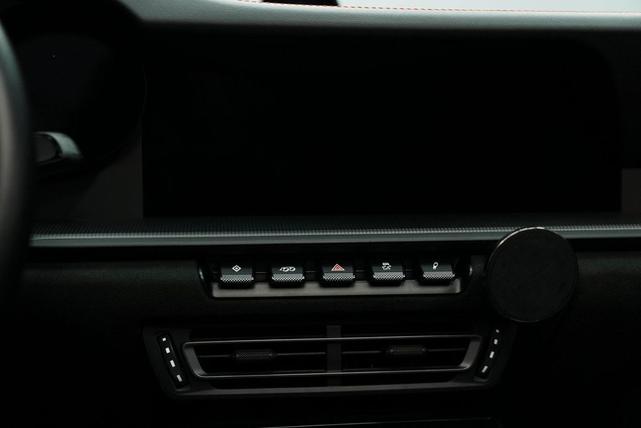 Photo of 2022 Black Porsche 911