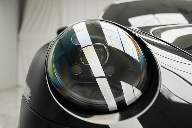 Photo of 2022 Black Porsche 911