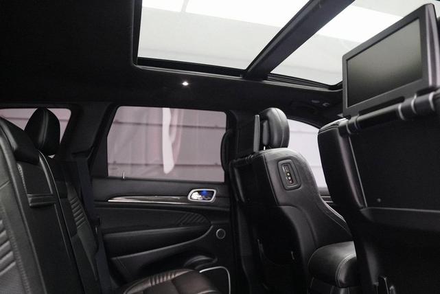 Photo of 2018 Bright White Clearcoat Jeep Grand Cherokee