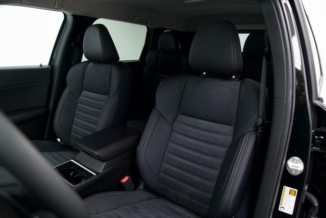 Photo of 2024 Black Diamond Mitsubishi Outlander