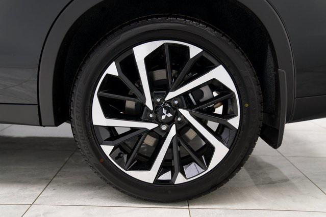 Photo of 2024 Black Diamond Mitsubishi Outlander