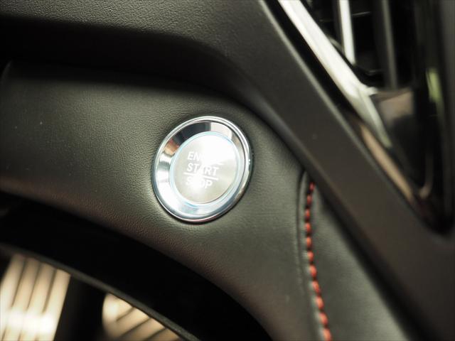 Photo of 2023 Liquid Carbon Metallic Acura RDX