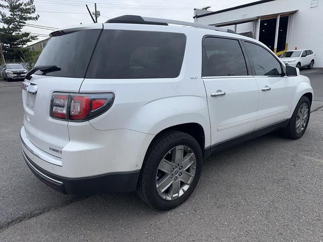 Photo of 2016 White Frost Tricoat GMC Acadia