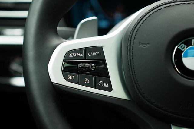 Photo of 2025 Gray BMW X4