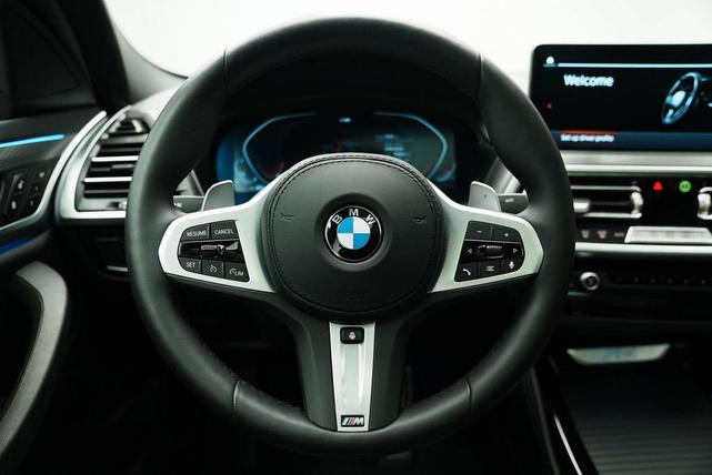 Photo of 2025 Gray BMW X4