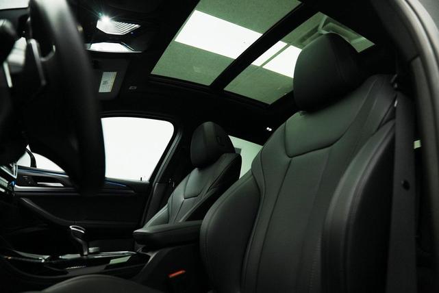 Photo of 2025 Gray BMW X4
