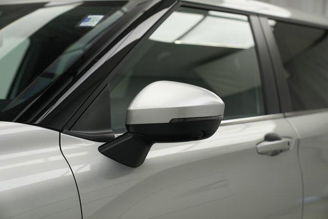 Photo of 2024 Alloy Silver Metallic Mitsubishi Outlander
