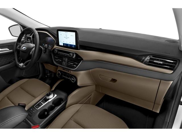 Photo of 2022 Silver Metallic Ford Escape