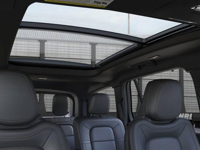 Photo of 2025 RED CARPET MET TC Lincoln Aviator