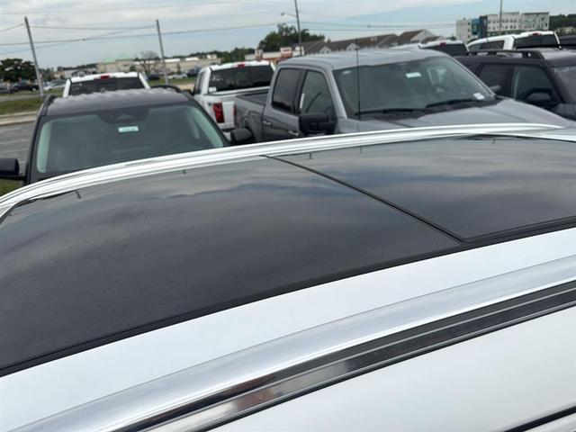 Photo of 2022 Uyuni White Genesis GV80