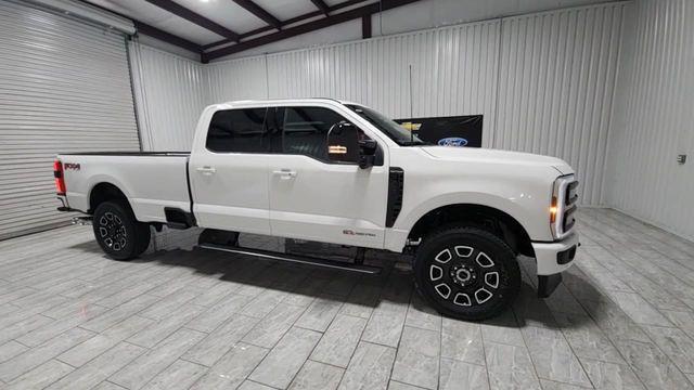 Photo of 2025 Star White Metallic Tri-Coat Ford F-350
