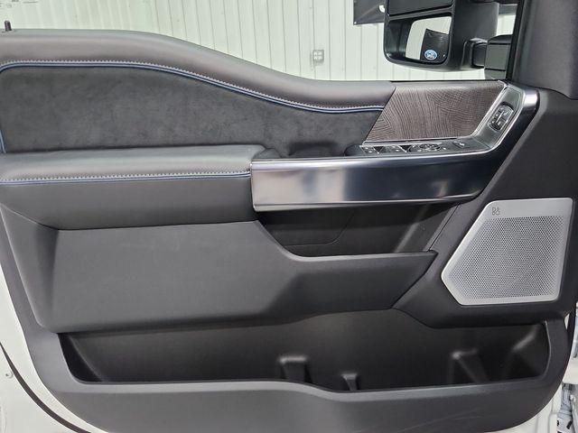 Photo of 2025 Star White Metallic Tri-Coat Ford F-350