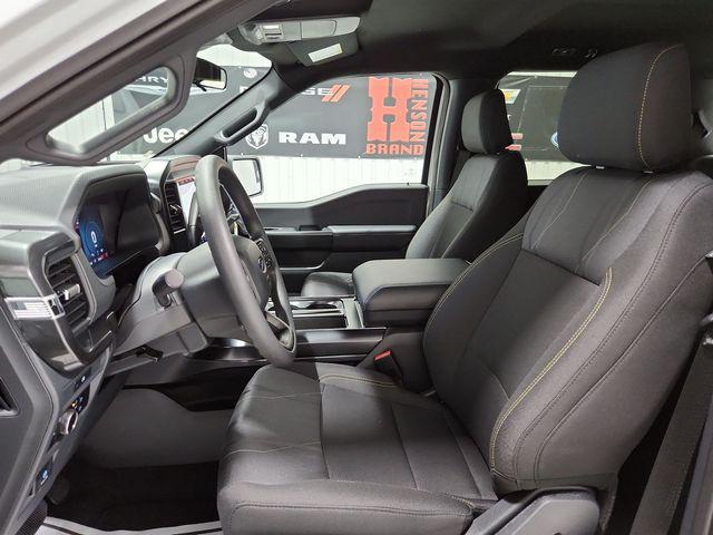 Photo of 2025 Oxford White Ford F-150
