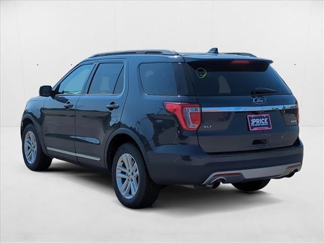 Photo of 2017 Smoked Quartz Metallic Tinted Clearcoat Ford Explorer