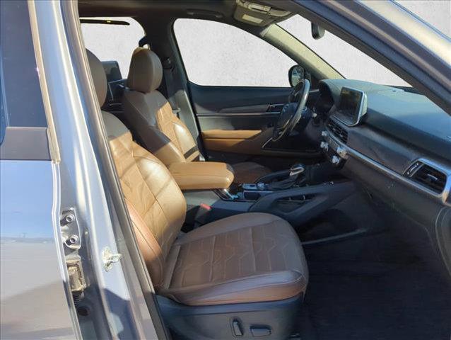 Photo of 2022 Everlasting Silver Kia Telluride