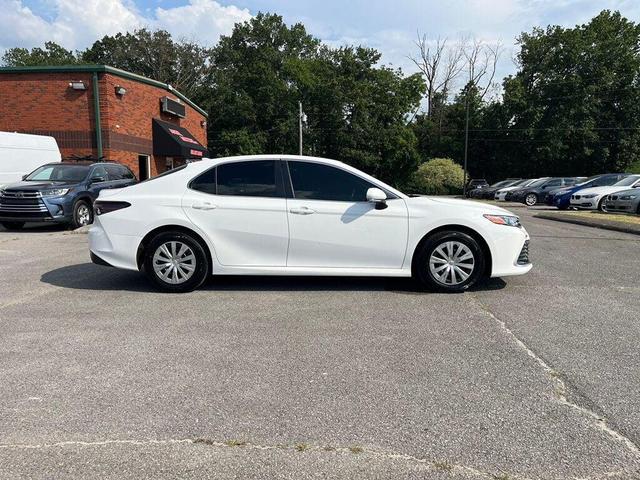 Photo of 2022 White Toyota Camry