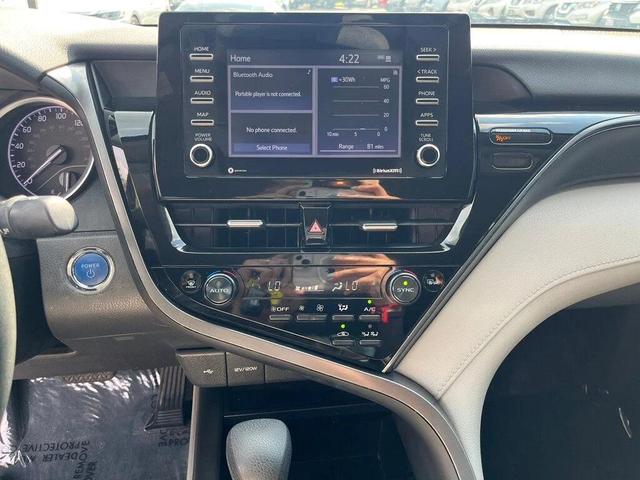 Photo of 2022 White Toyota Camry
