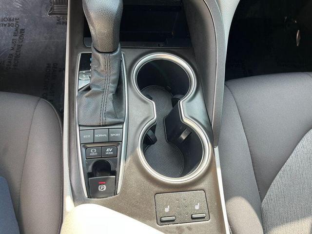 Photo of 2022 White Toyota Camry