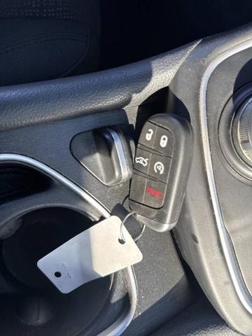 Photo of 2016 Gray Chrysler 200