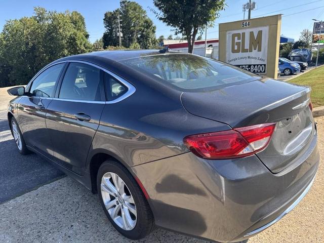 Photo of 2016 Gray Chrysler 200