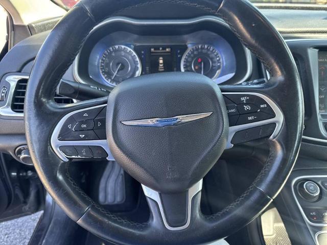 Photo of 2016 Gray Chrysler 200