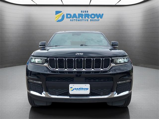 Photo of 2024 Diamond Black Crystal Pearlcoat Jeep Grand Cherokee L