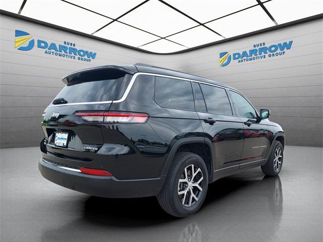 Photo of 2024 Diamond Black Crystal Pearlcoat Jeep Grand Cherokee L