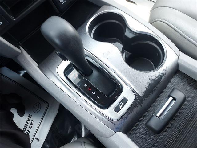 Photo of 2018 Lunar Silver Metallic Honda Pilot