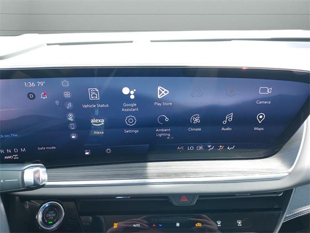 Photo of 2024 Summit White Buick Envision