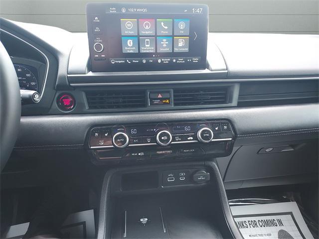 Photo of 2024 Crystal Black Pearl Honda Pilot
