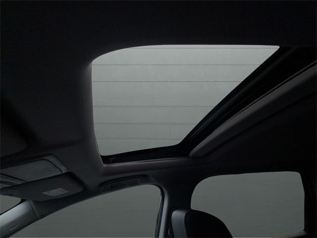 Photo of 2022 Crystal Black Pearl Honda CR-V